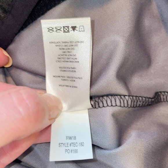 Rhône XL jacket with hood - Picture 8 of 13